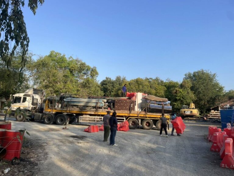 ให้เช่ารถเครนป้อมปราบศัตรูพ่าย