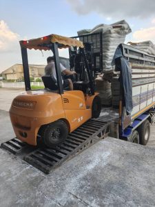 รถโฟล์คลิฟท์ตรัง